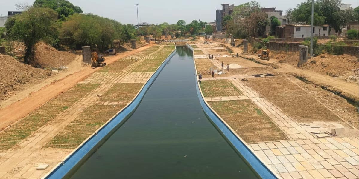 आयड़ नदी उदयपुर आयड़ नदी उदयपुर